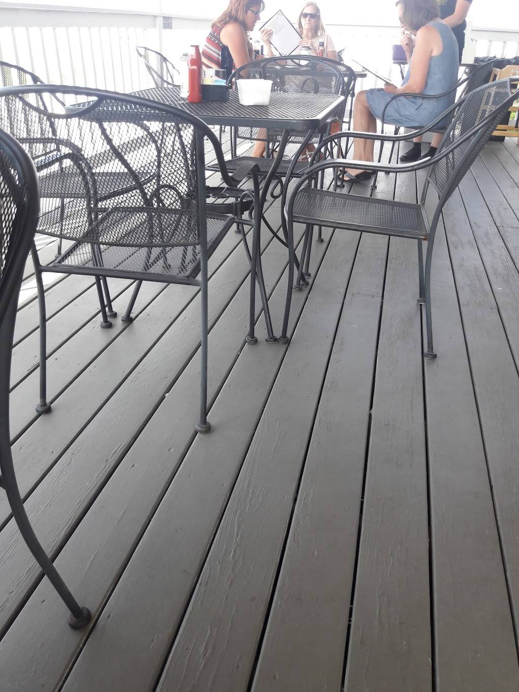 Sharons Sea Grill | restaurant | 186 Ocean Blvd, Seabrook, NH 03874, USA | 6034742618 OR +1 603-474-2618