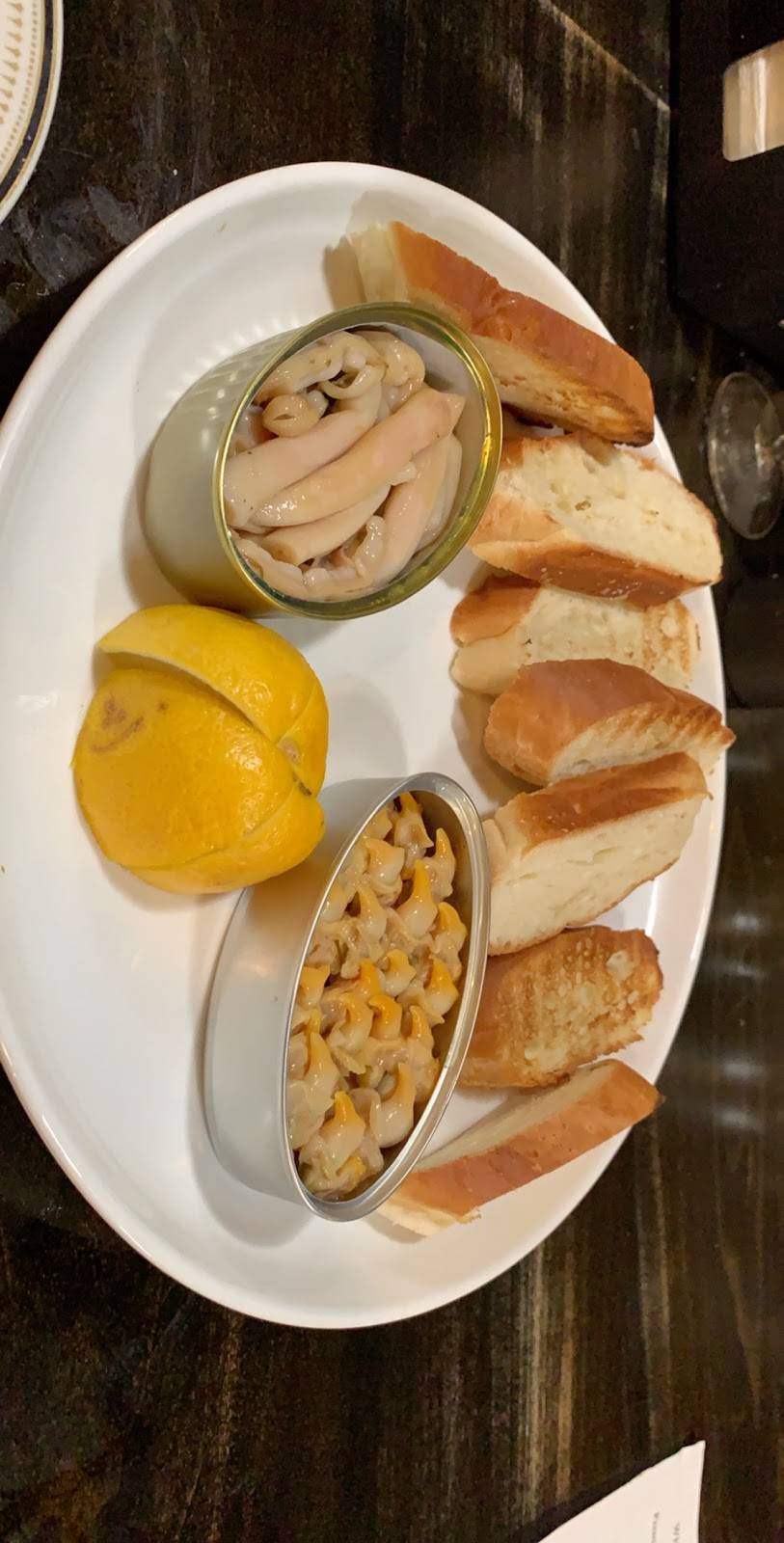 El Lugar | restaurant | 525 S 4th St, Columbus, OH 43206, USA | 6146707195 OR +1 614-670-7195