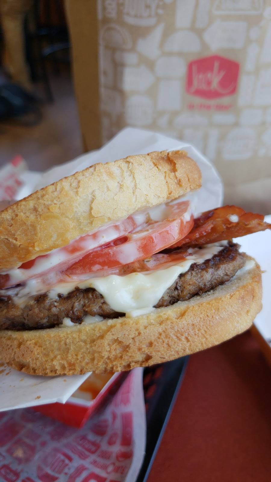 Jack in the Box | restaurant | 4989 S, CA-99, Stockton, CA 95215, USA | 2099432157 OR +1 209-943-2157