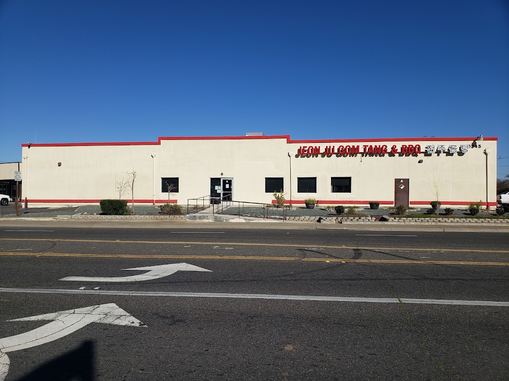 Jeon Ju Gom Tang & BBQ | restaurant | 9345 La Riviera Dr, Sacramento, CA 95826, USA | 9163829699 OR +1 916-382-9699