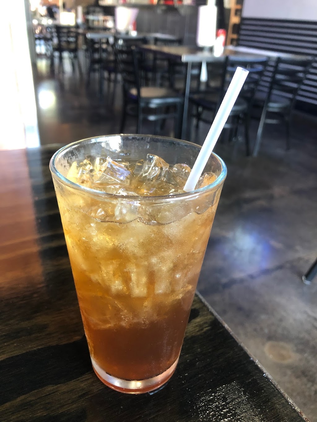 Gibby’s Ice House | restaurant | 2402 SE Military Dr, San Antonio, TX 78223, USA | 2102720211 OR +1 210-272-0211