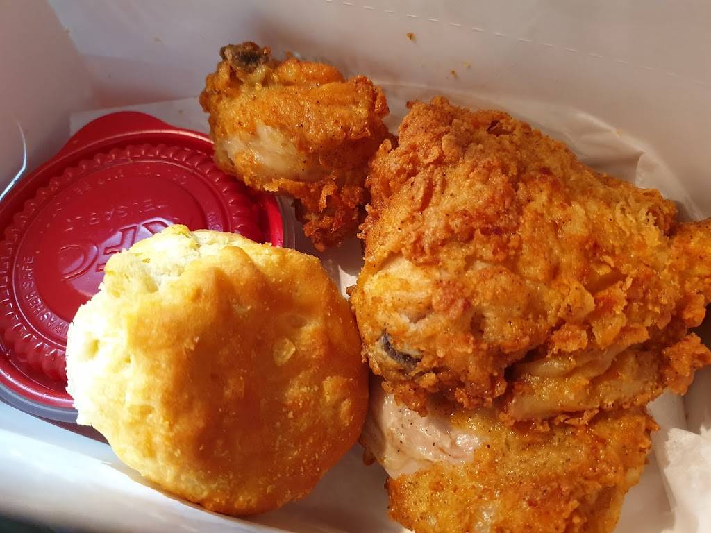 KFC | restaurant | 3945 Red Bank Rd, Cincinnati, OH 45227, USA | 5132711956 OR +1 513-271-1956