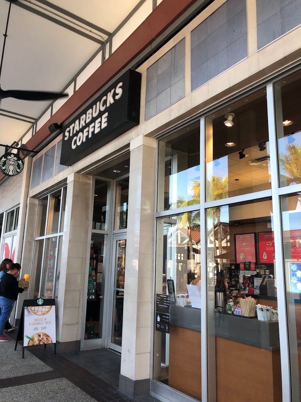 Starbucks | cafe | 8888 SW 136th St, Miami, FL 33176, USA | 3052544838 OR +1 305-254-4838