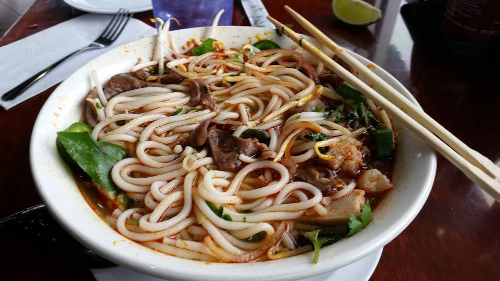 Pho Garden Vietnamese & Chinese Cuisine | restaurant | 2535 SE Military Dr, San Antonio, TX 78223, USA | 2103338899 OR +1 210-333-8899