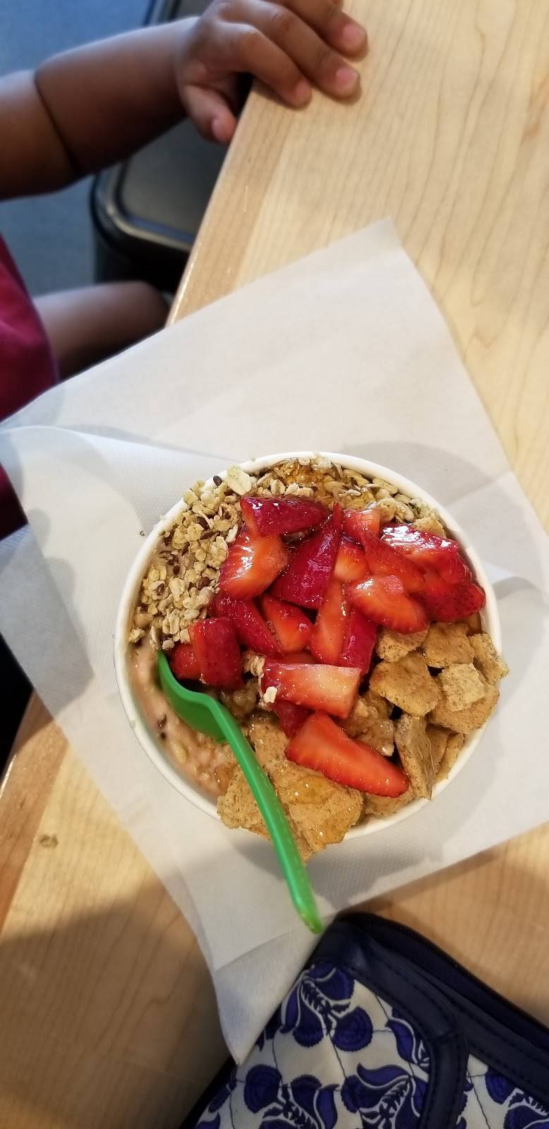 Rush Bowls | restaurant | 262A W Lane Ave, Columbus, OH 43201, USA | 6148242451 OR +1 614-824-2451