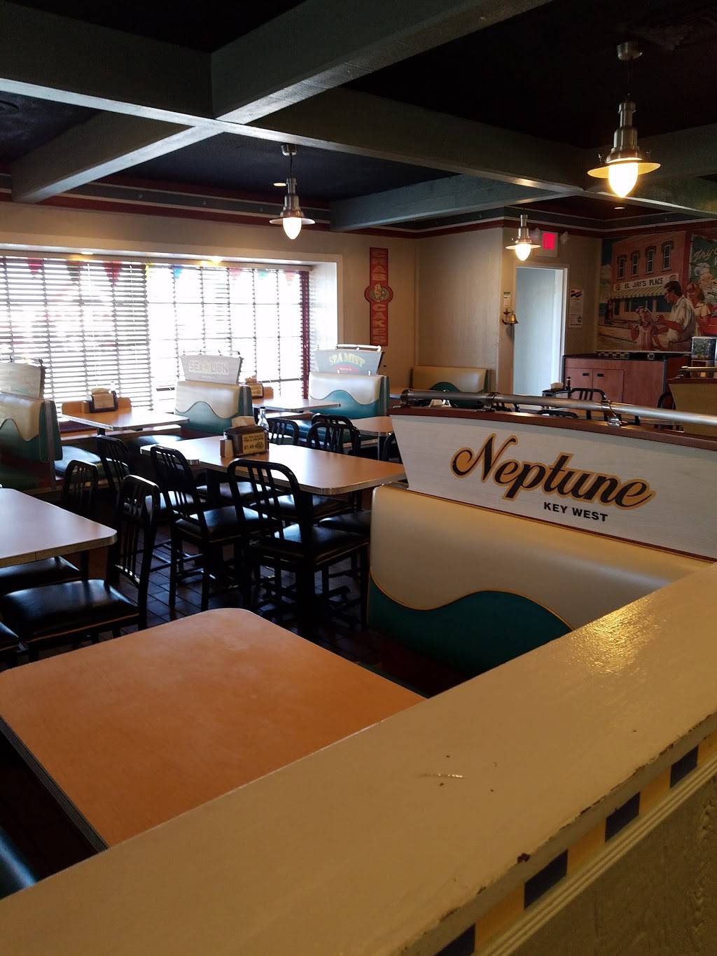 Long John Silvers | restaurant | 123 Raff Rd SW, Canton, OH 44710, USA | 3304773965 OR +1 330-477-3965