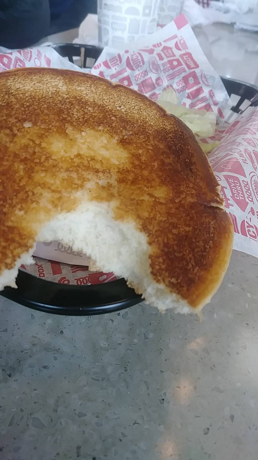 Jack in the Box | restaurant | 2511 E Lakeshore Dr, Lake Elsinore, CA 92530, USA | 9516746472 OR +1 951-674-6472