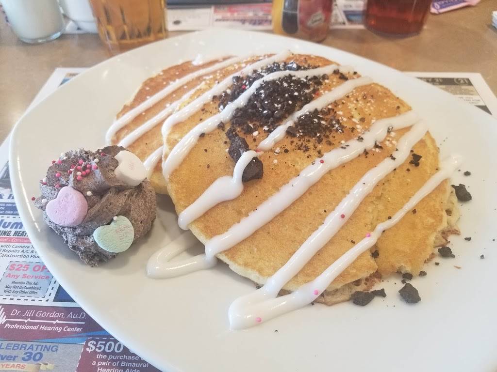 Marlboro Diner | restaurant | 141 U.S. 9, Englishtown, NJ 07726, USA | 7328517200 OR +1 732-851-7200