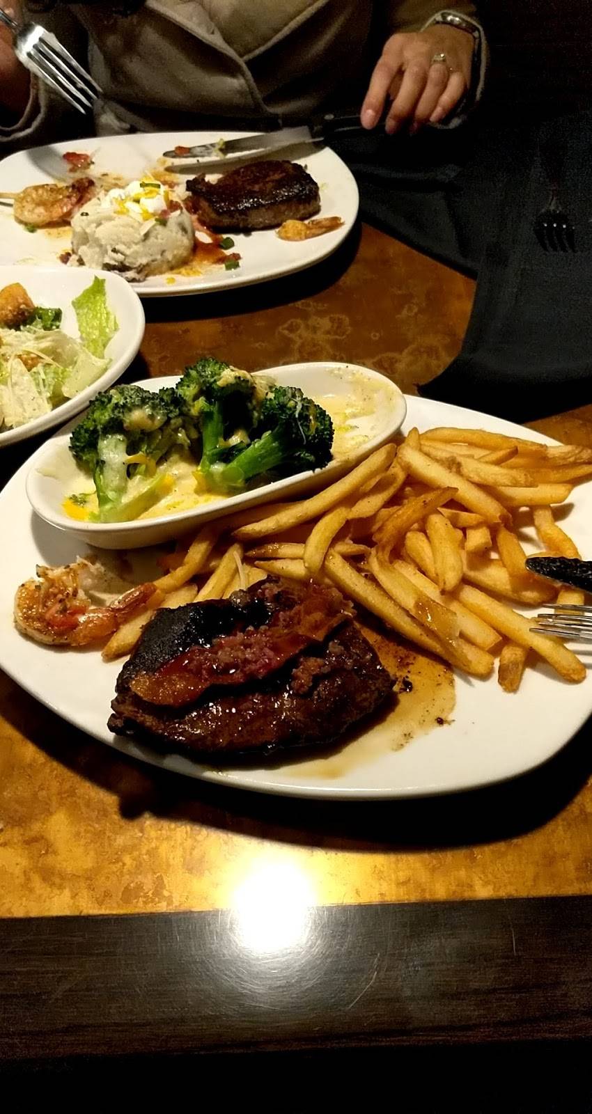Outback Steakhouse | restaurant | 2941 Plank Rd, Fredericksburg, VA 22401, USA | 5407862343 OR +1 540-786-2343