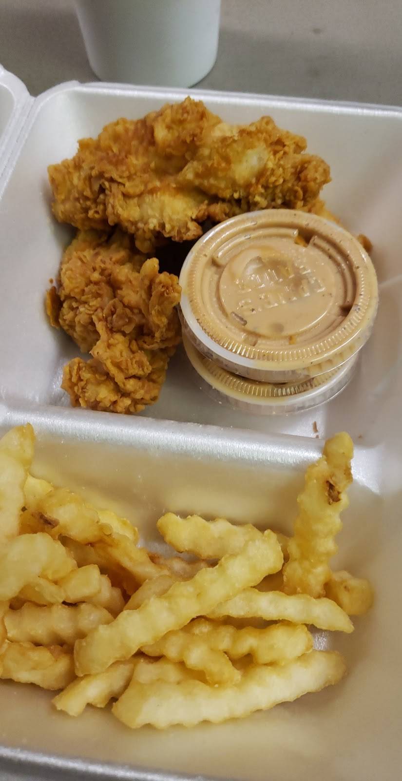 Raising Cane’s Chicken Fingers | meal takeaway | 7841 Troy Pike, Huber Heights, OH 45424, USA | 9372001191 OR +1 937-200-1191