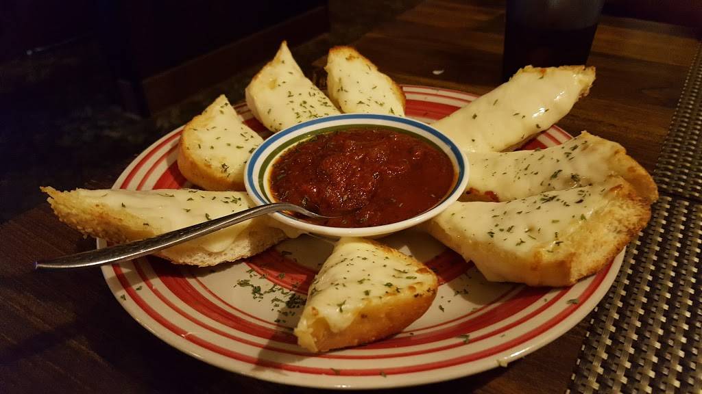 Taninos Italian & Amer Restaurant | restaurant | 3525 S 76th St, Milwaukee, WI 53220, USA | 4145453131 OR +1 414-545-3131