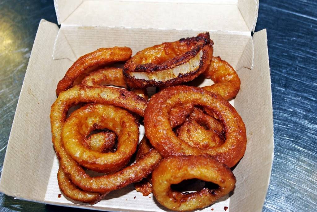 Back Door Burgers & More | restaurant | 36 Homers Wharf, New Bedford, MA 02740, USA | 5087173276 OR +1 508-717-3276