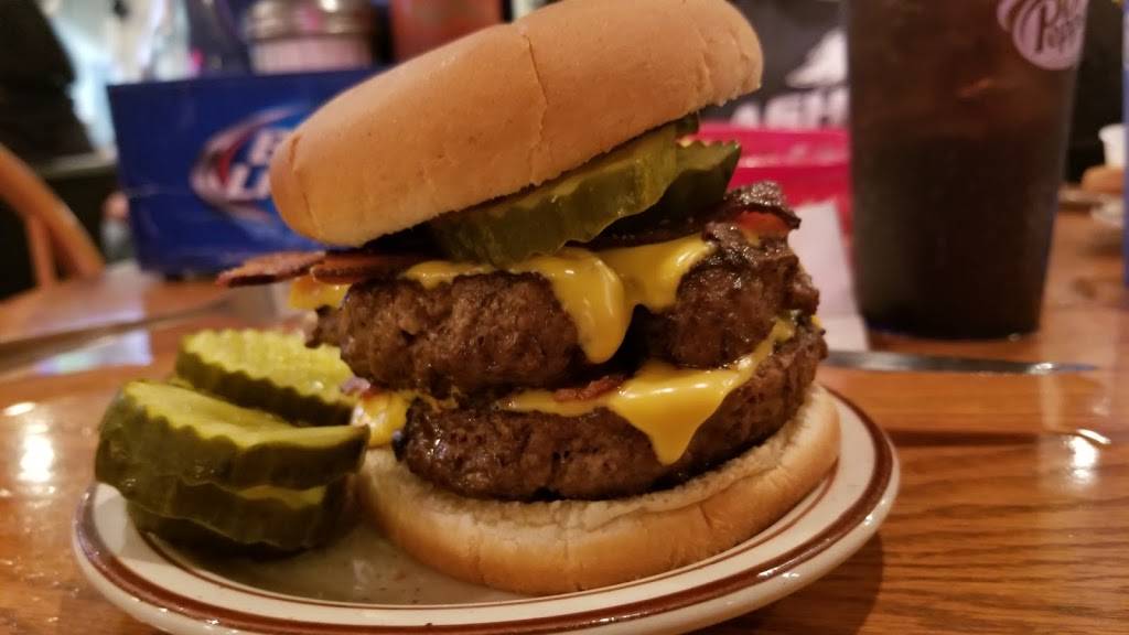 Hangout | restaurant | 704 S Market St, Danville, OH 43014, USA | 7405996085 OR +1 740-599-6085