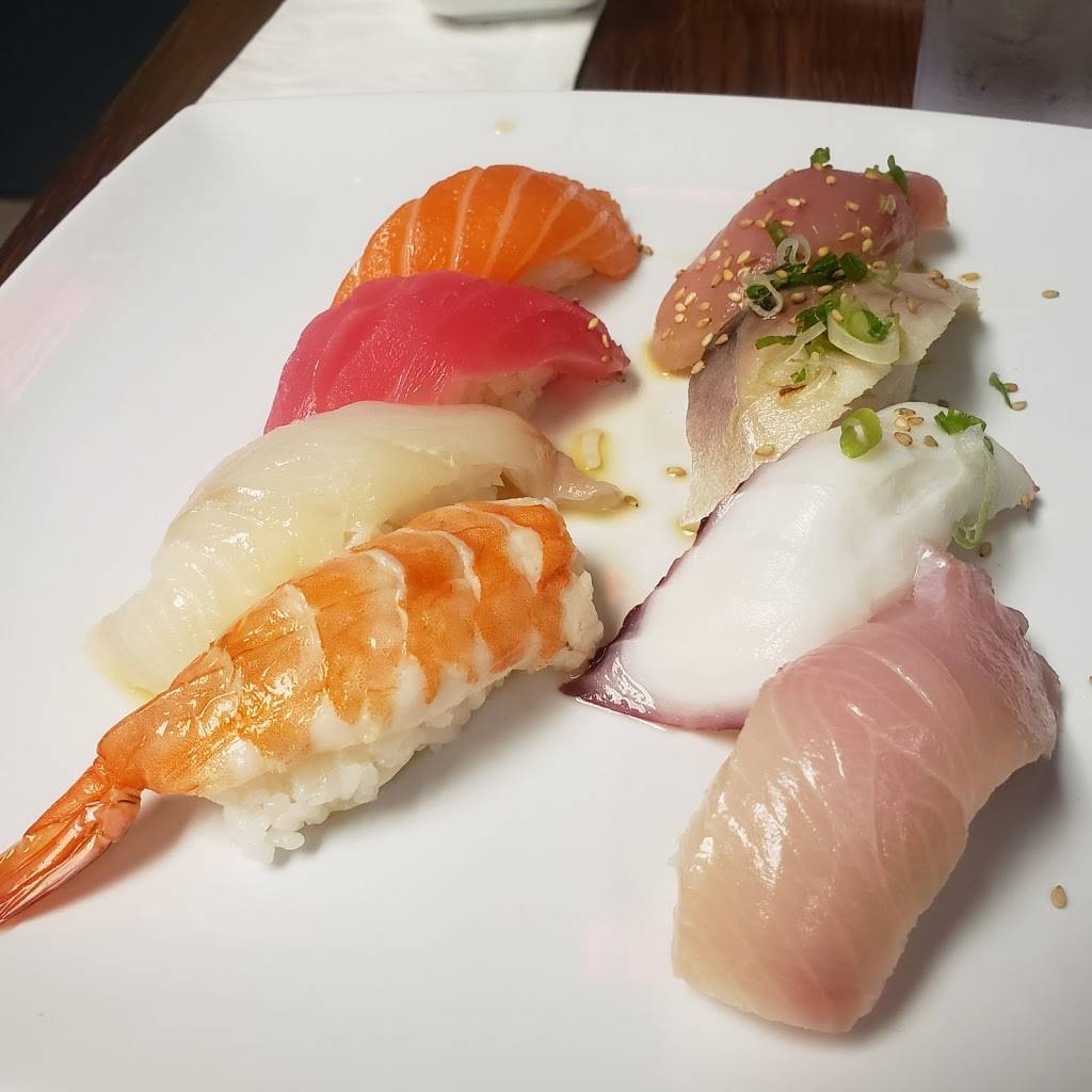 Sun ramen & sushi bar | restaurant | 7578 Winnetka Ave, Winnetka, CA 91306, USA | 7472503922 OR +1 747-250-3922