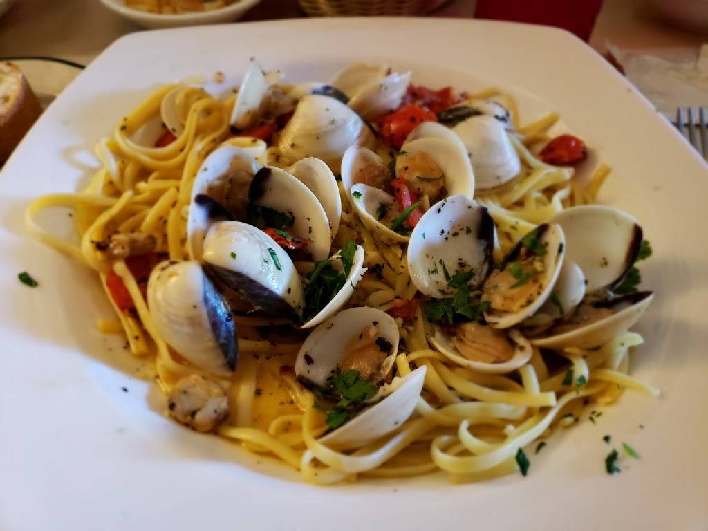 Ermilios Italian Home Cooking | restaurant | 26 White St, Eureka Springs, AR 72632, USA | 4792538806 OR +1 479-253-8806