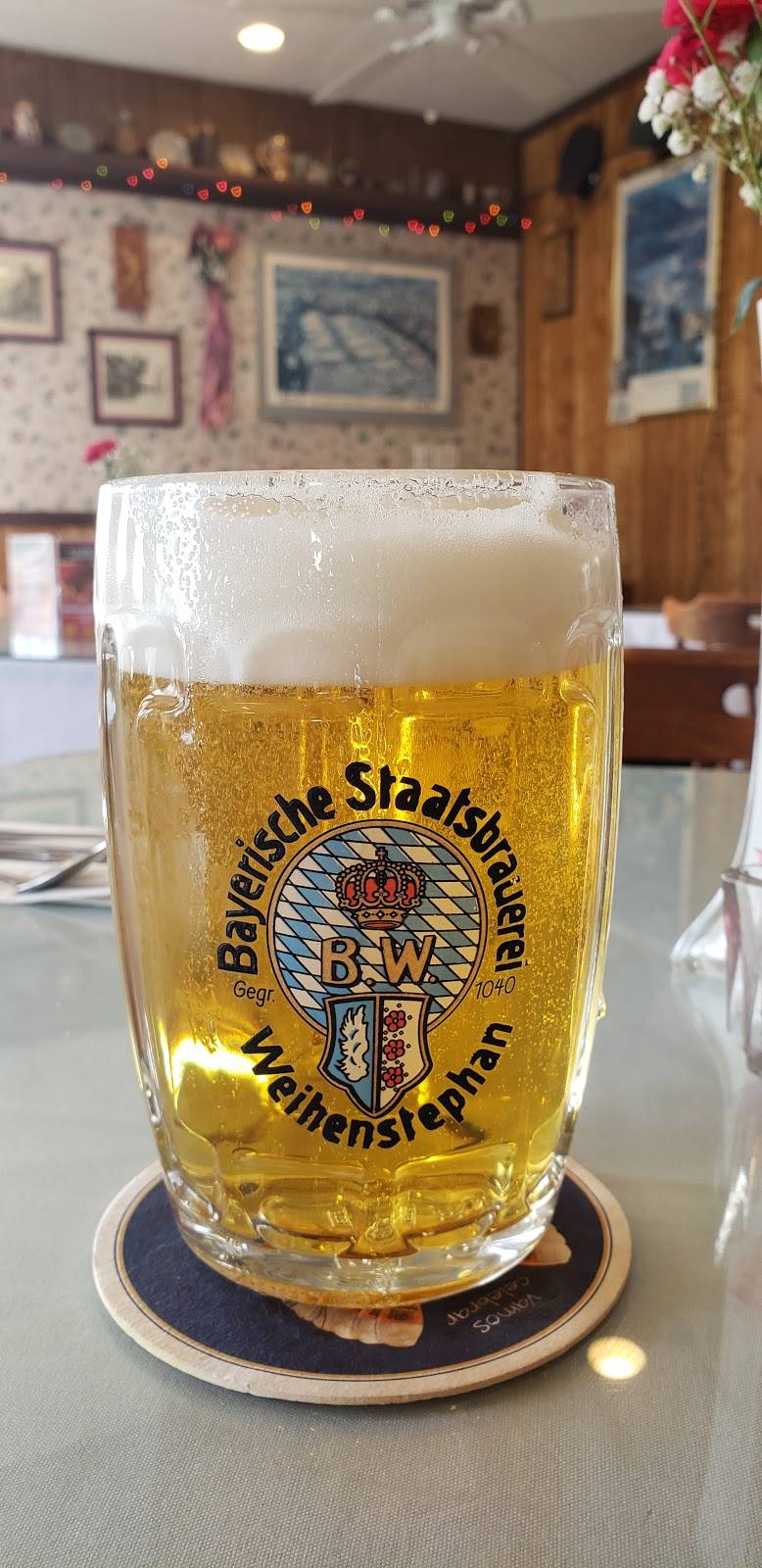 Jagerhaus | restaurant | 2525 E Ball Rd, Anaheim, CA 92806, USA | 7145209500 OR +1 714-520-9500