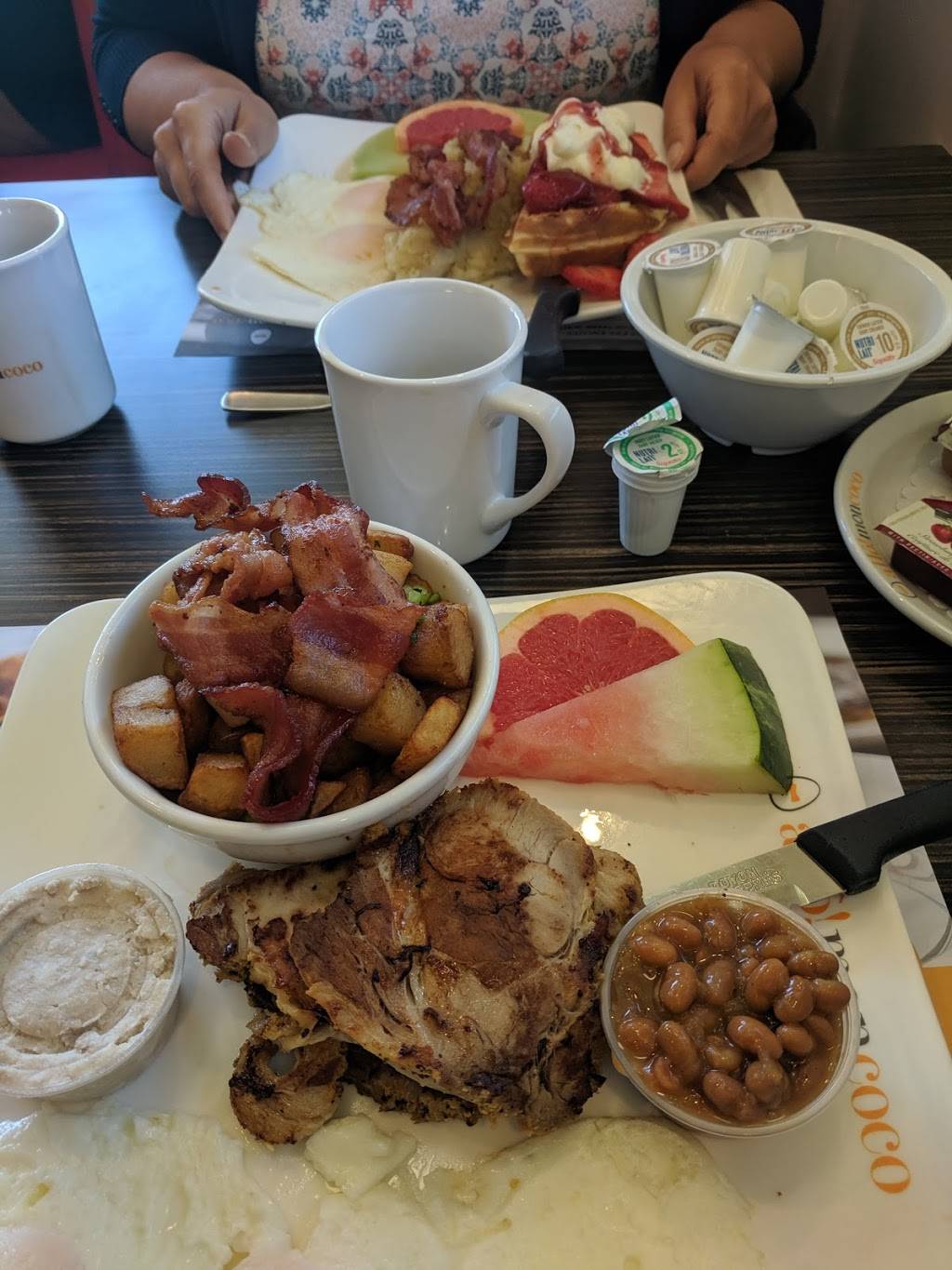 Allô! Mon coco | restaurant | 12920 Rue Sherbrooke E, Pointe-aux-Trembles, QC H1A 3W2, Canada | 5145436933 OR +1 514-543-6933