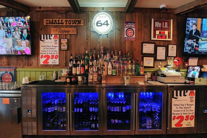 Small Town Saloon | restaurant | 111 N Main St, Elizabeth, IL 61028, USA | 8158589111 OR +1 815-858-9111