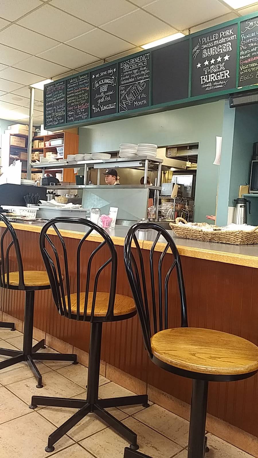 Black Angus Restaurant | restaurant | 817 Downie St, Stratford, ON N5A 1Y8, Canada | 5192721666 OR +1 519-272-1666