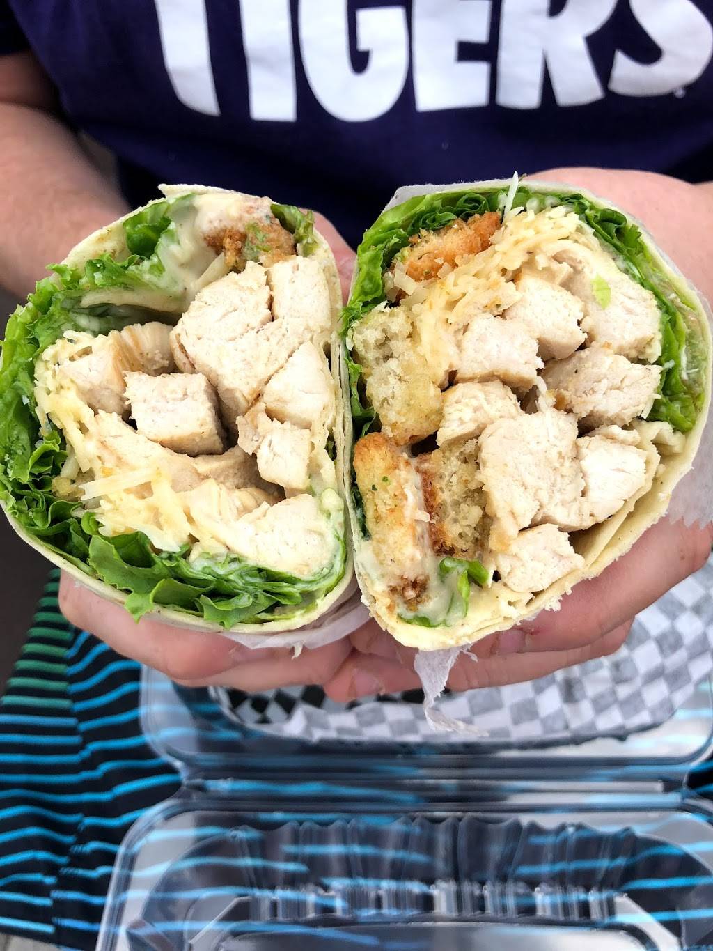 Harbor East Delicatessen & Pizzeria | restaurant | 1006 Aliceanna St, Baltimore, MD 21201, USA | 4102446156 OR +1 410-244-6156