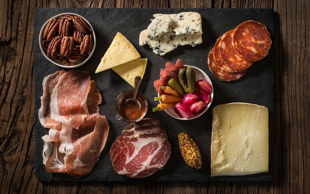 Delucca Gaucho Pizza and Wine | restaurant | 1628 Oak Lawn Ave Ste 100, Dallas, TX 75207, USA | 2147749903 OR +1 214-774-9903