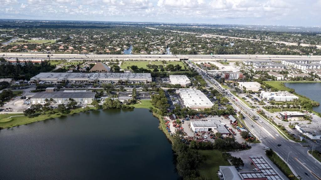 Westport Plaza | shopping mall | 6525 Nova Dr, Davie, FL 33317, USA | 5616302300 OR +1 561-630-2300