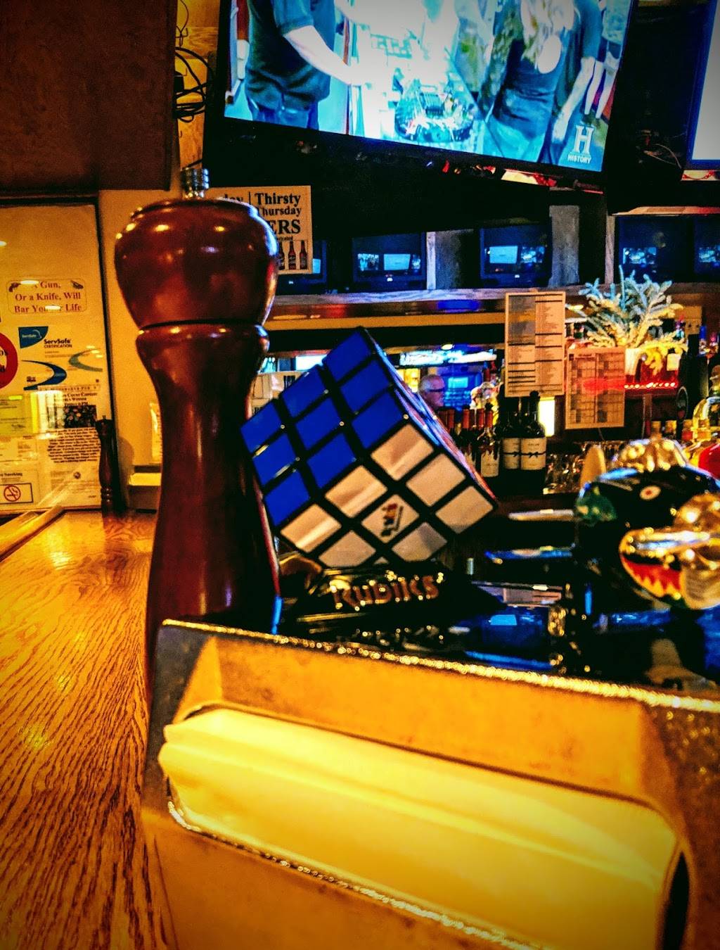 Moonraker Pub & Deck | restaurant | 110 N Jefferson St, Cromwell, IN 46732, USA | 2608562013 OR +1 260-856-2013