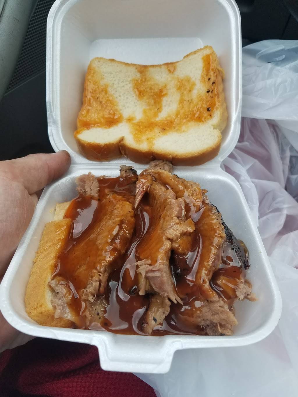 Kipz BBQ | restaurant | 1509 Evans Ave, Fort Worth, TX 76104, USA | 8178775479 OR +1 817-877-5479