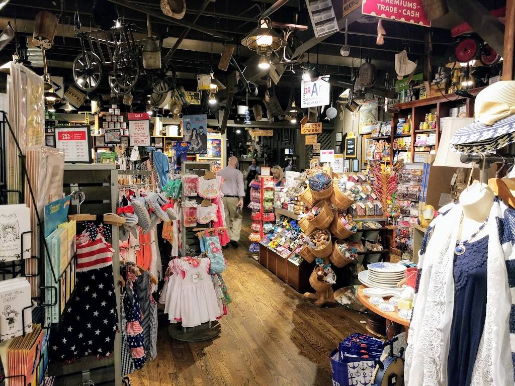 Cracker Barrel Old Country Store | restaurant | 120 Cleghorn Blvd, Madison, AL 35758, USA | 2564617670 OR +1 256-461-7670