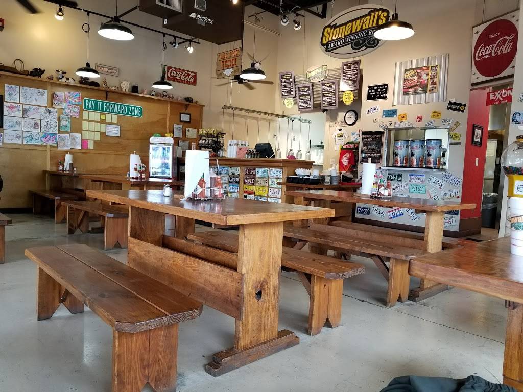 Stonewalls BBQ | restaurant | 6072 GA-53, Braselton, GA 30517, USA | 7068249990 OR +1 706-824-9990