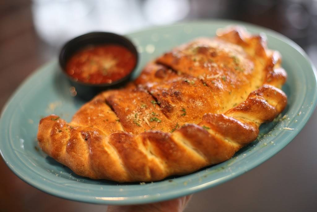 Rotolos Pizzeria | restaurant | 8970 S Broadway Ave #148, Tyler, TX 75703, USA | 9035618805 OR +1 903-561-8805