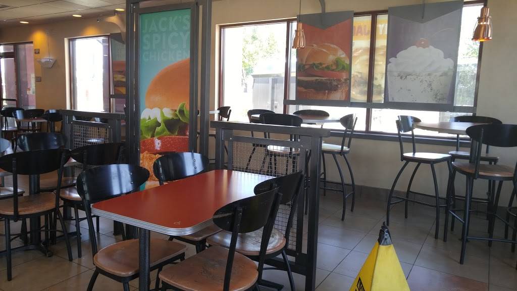 Jack in the Box | restaurant | 990 N Mountain Ave, Ontario, CA 91762, USA | 9099865878 OR +1 909-986-5878
