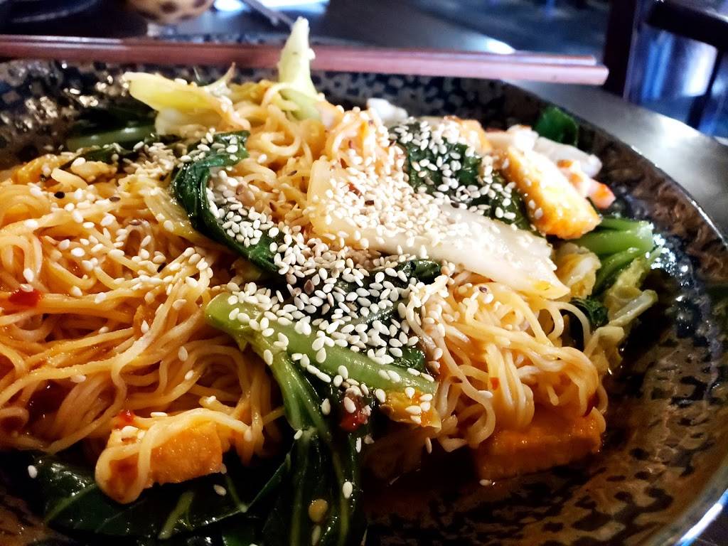 York St Noodle House | restaurant | 166 York St, New Haven, CT 06511, USA | 2037769675 OR +1 203-776-9675