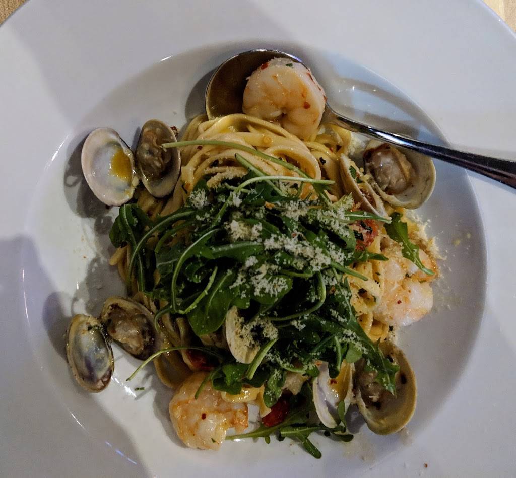 SLATE Restaurant & Bar | restaurant | 2237 Queen St E, Toronto, ON M4E 2Z9, Canada | 4166860800 OR +1 416-686-0800