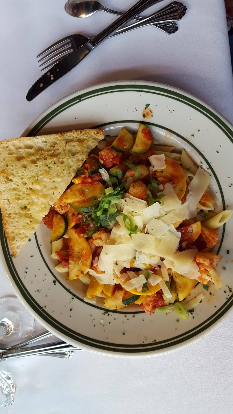 Waterfront Restaurant | restaurant | 1 Lighthouse Inn Rd, West Dennis, MA 02670, USA | 5083982244 OR +1 508-398-2244