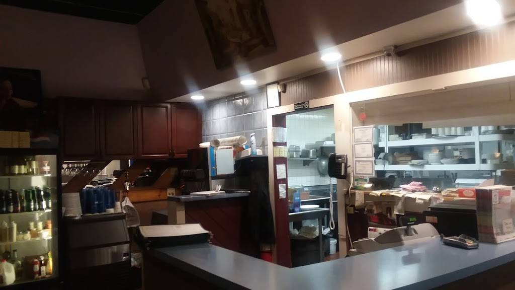 Whooster Pizza & Restaurant | restaurant | 715 Lakewood Rd, Waterbury, CT 06704, USA | 2037555013 OR +1 203-755-5013