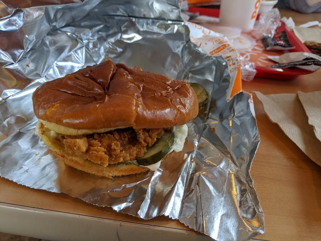 Popeyes Louisiana Kitchen | restaurant | 34960 Enchanted Pkwy S, Federal Way, WA 98003, USA | 2535175472 OR +1 253-517-5472