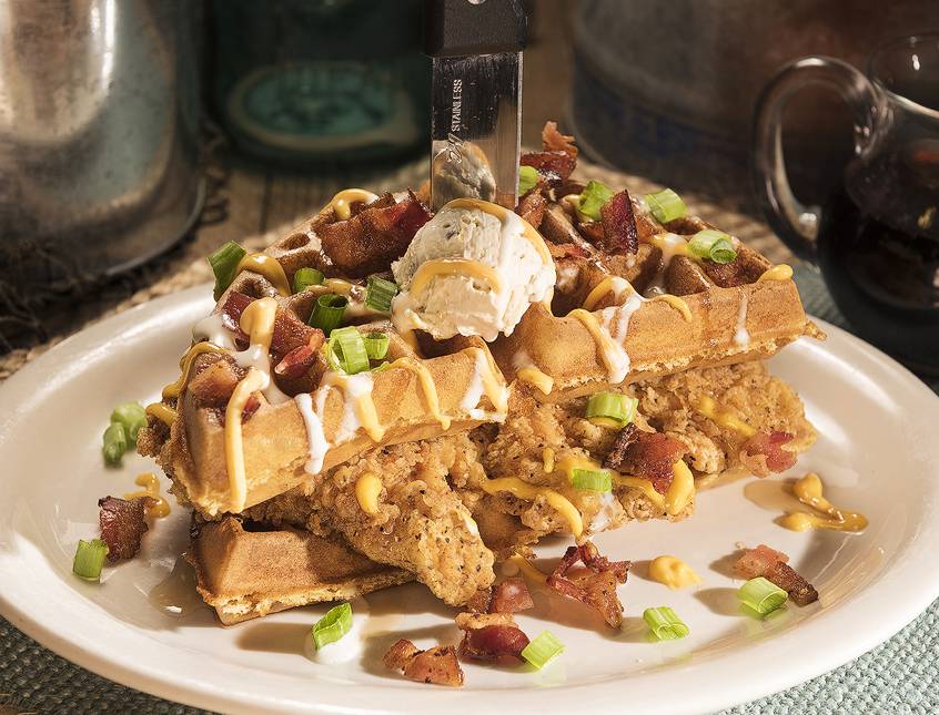 Huckleberrys | restaurant | 2100 Clovis Ave, Clovis, CA 93612, USA | 5594127889 OR +1 559-412-7889