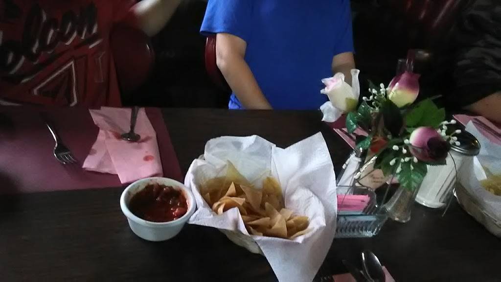 Familia Juarezs Restaurant | restaurant | 617 Paradise Rd, Modesto, CA 95351, USA | 2095227937 OR +1 209-522-7937