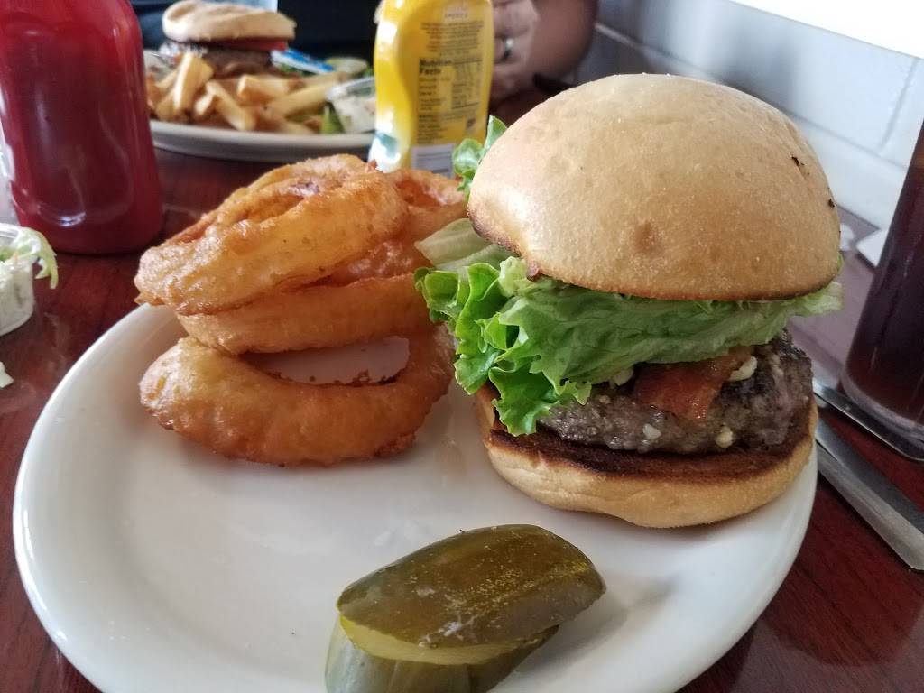 Kays Family Restaurant | restaurant | 6475 Central Avenue North, St. Petersburg, FL 33710, USA | 7273817119 OR +1 727-381-7119