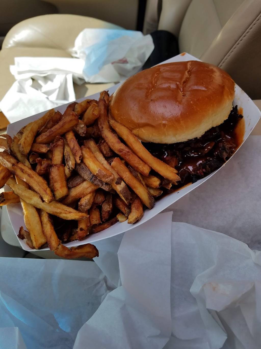 Smokin Ms BBQ | meal takeaway | 7507 Roosevelt Rd, Forest Park, IL 60130, USA | 7084880123 OR +1 708-488-0123