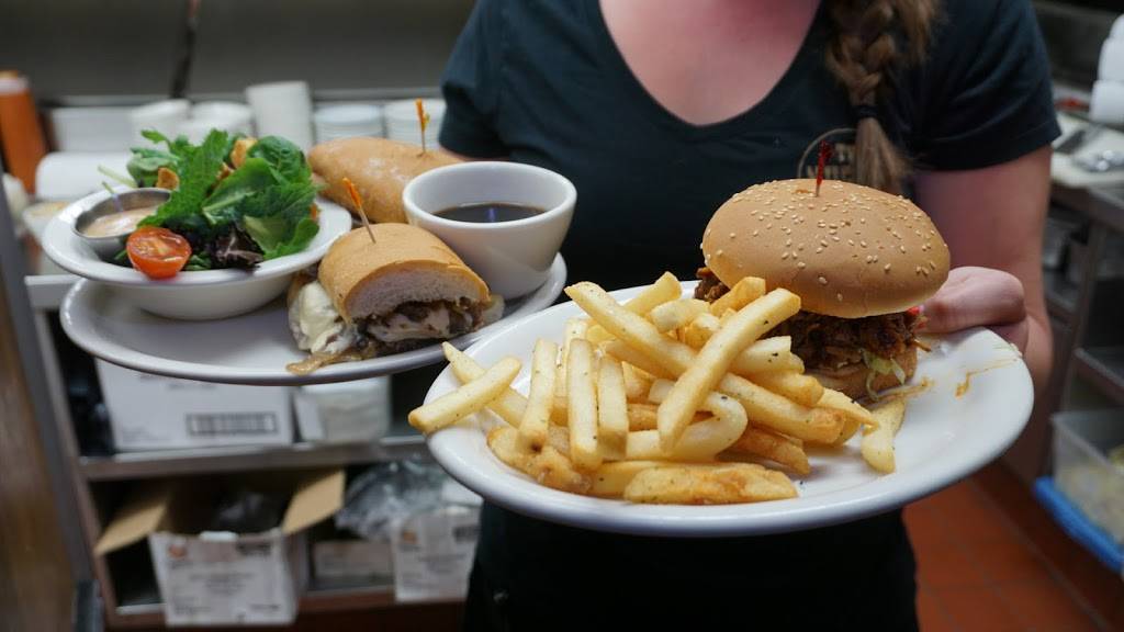 Nugget Bar & Grill | restaurant | 5687 Calle Real, Goleta, CA 93117, USA | 8059645200 OR +1 805-964-5200