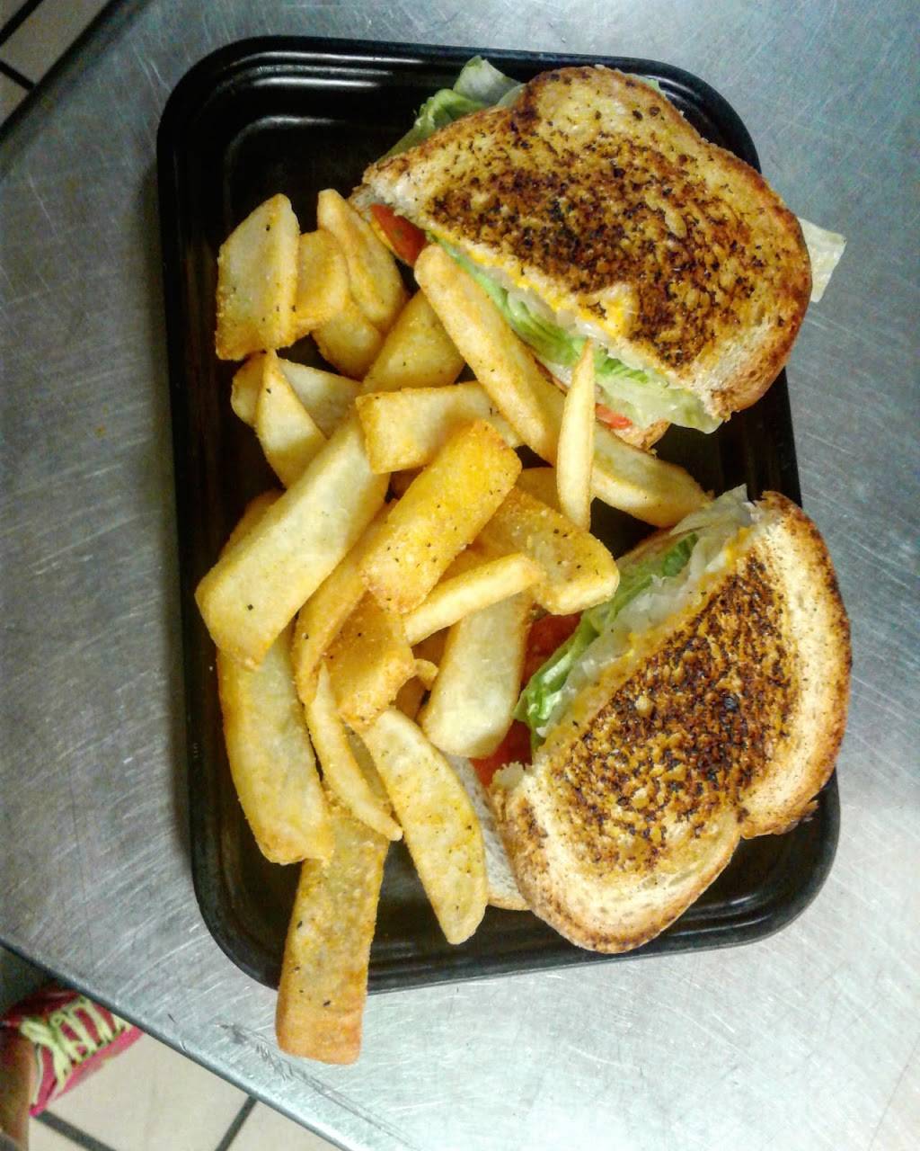 Joes Bar & Grill | restaurant | 605 Indian Trail Lilburn Rd NW, Lilburn, GA 30047, USA | 7709313001 OR +1 770-931-3001