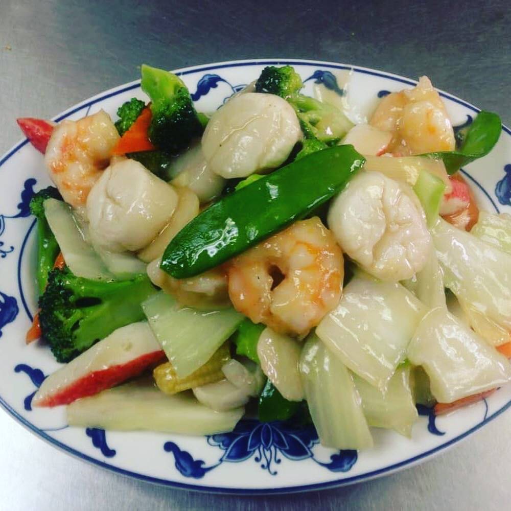 Chens Yummy House | meal delivery | 148 Veterans Plaza, Dumont, NJ 07628, USA | 2017717087 OR +1 201-771-7087