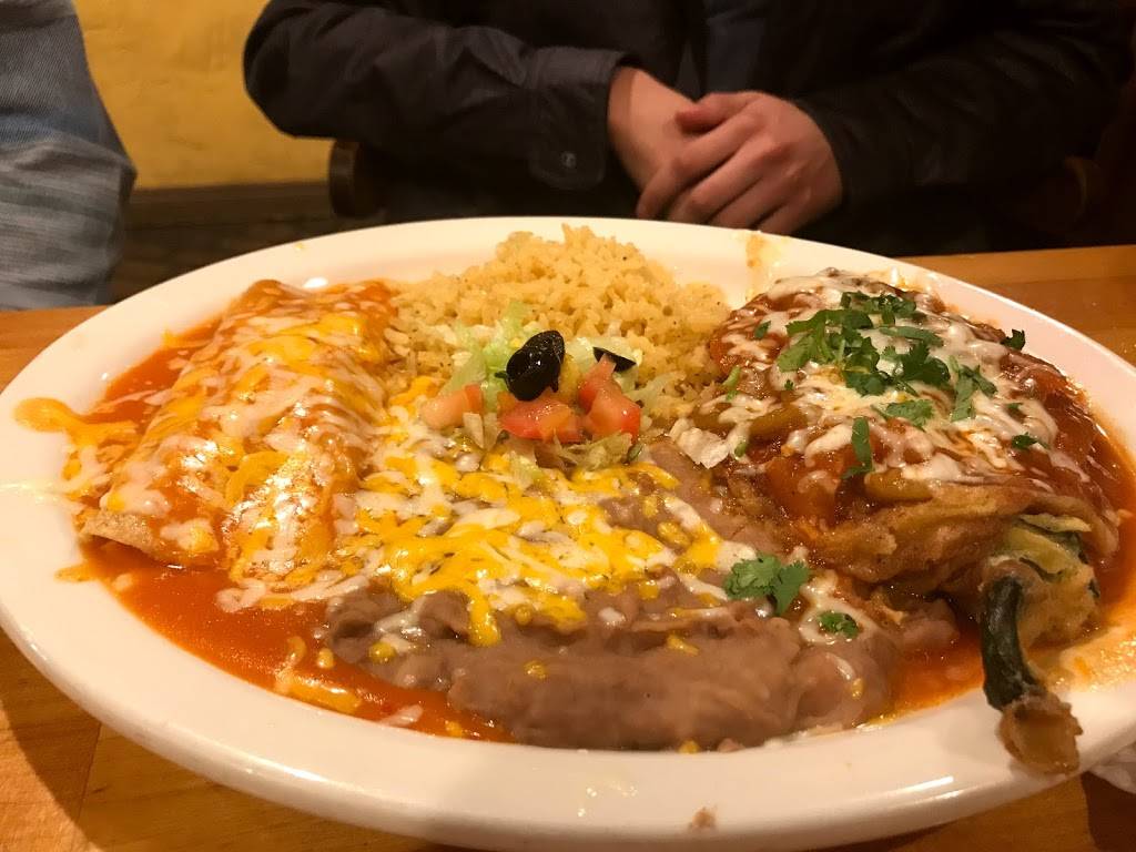 Casa Reveles Restaurant | restaurant | 28960 Lilac Rd, Valley Center, CA 92082, USA | 7607498041 OR +1 760-749-8041