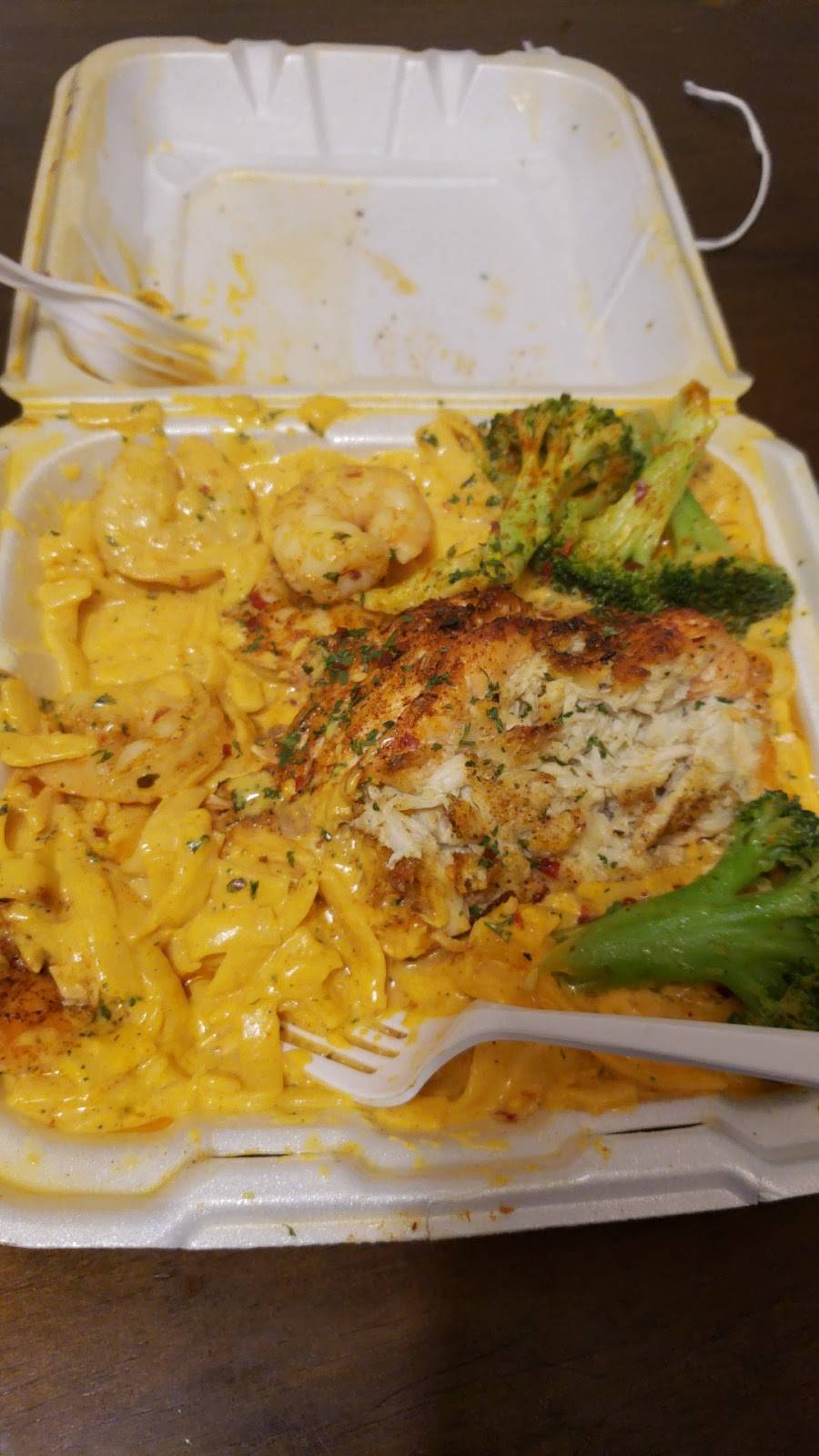 Tay’s Soul Food | restaurant | 901 Bridge St, Philadelphia, PA 19124, USA | 2154377514 OR +1 215-437-7514