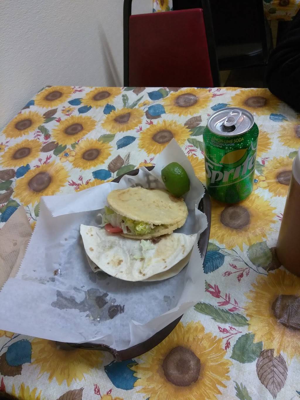 Taqueria Olmos | restaurant | 3405 Azle Ave, Fort Worth, TX 76106, USA | 8176266359 OR +1 817-626-6359