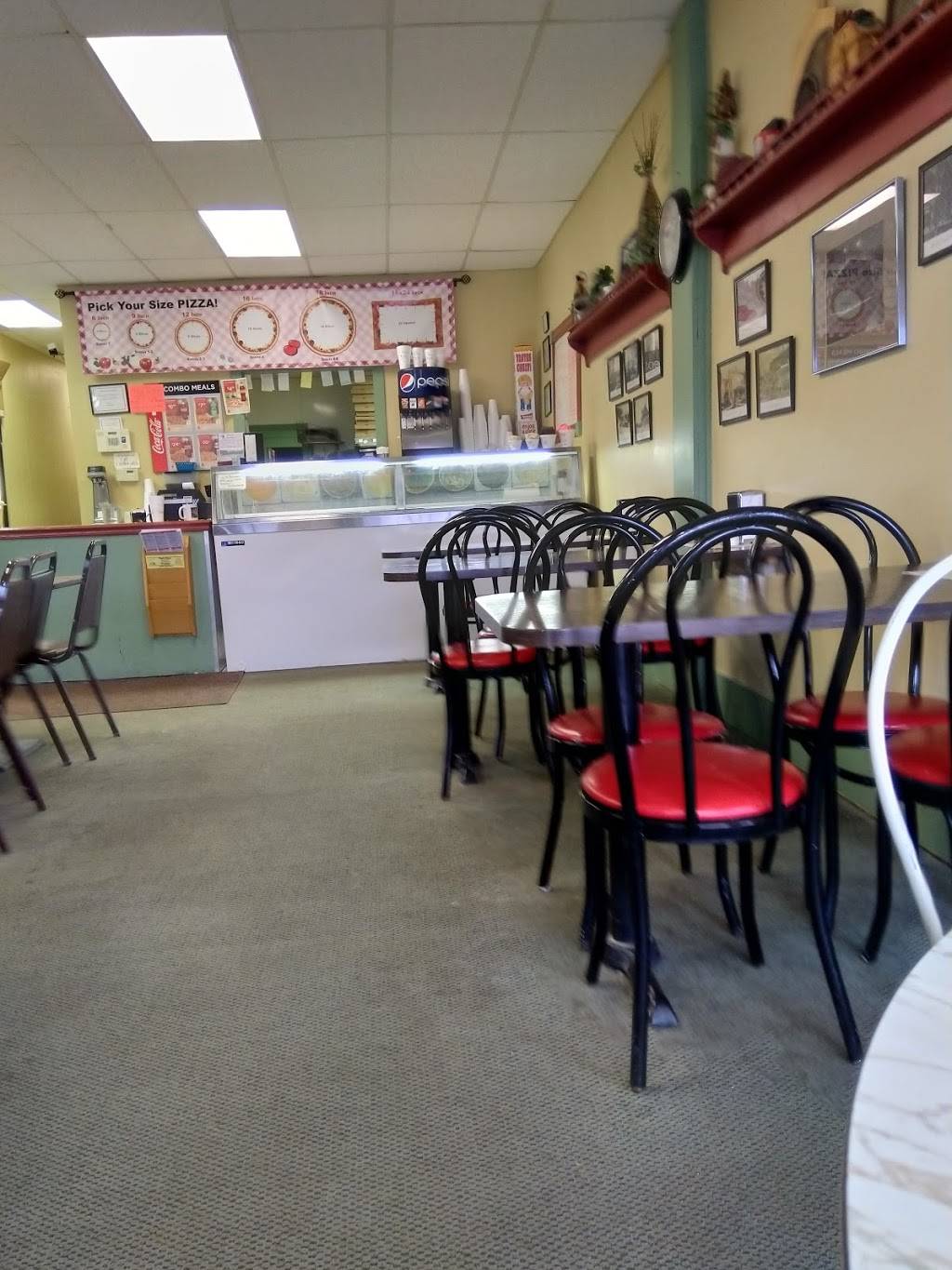 Tims Pizza | restaurant | 102 S Main St, Olivet, MI 49076, USA | 2697492311 OR +1 269-749-2311