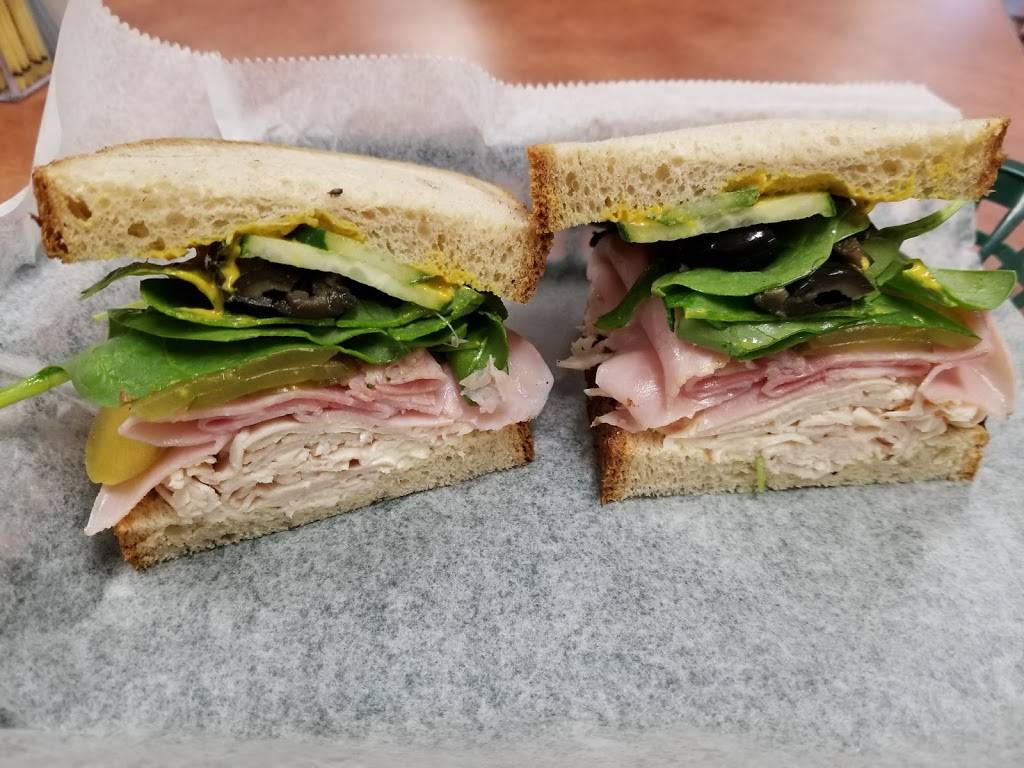 Kelleys Lunch Box LLC. | restaurant | 110 Jumper Dr N, Bushnell, FL 33513, USA | 3525694596 OR +1 352-569-4596