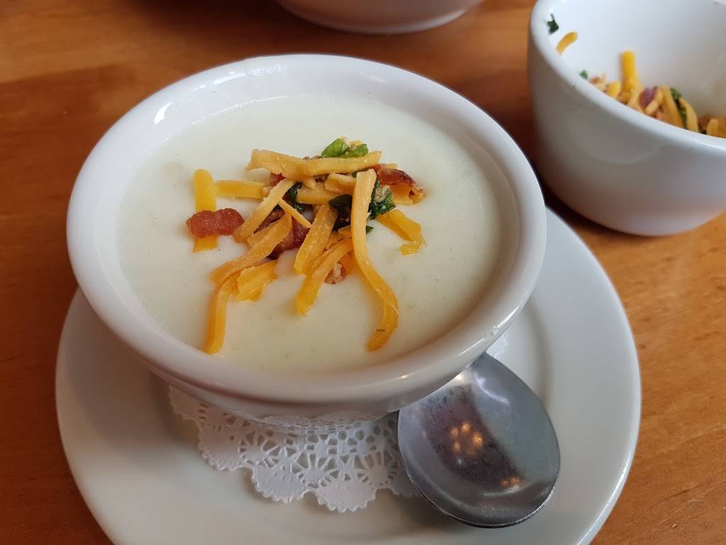 Lou Malnatis Pizzeria | meal delivery | 805 S State St, Chicago, IL 60605, USA | 3127861000 OR +1 312-786-1000